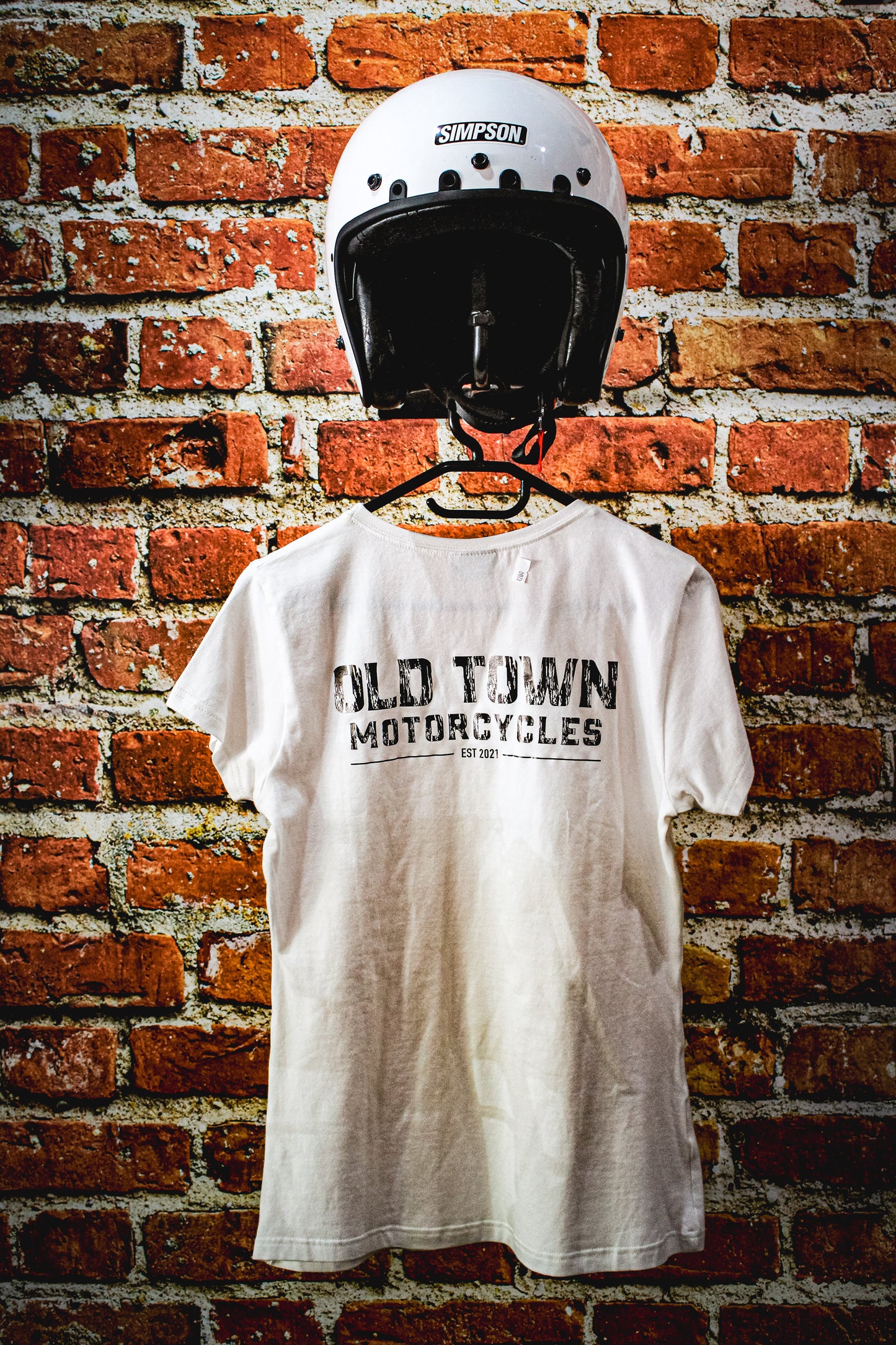 OTM White Ladies V-Neck with short sleeves